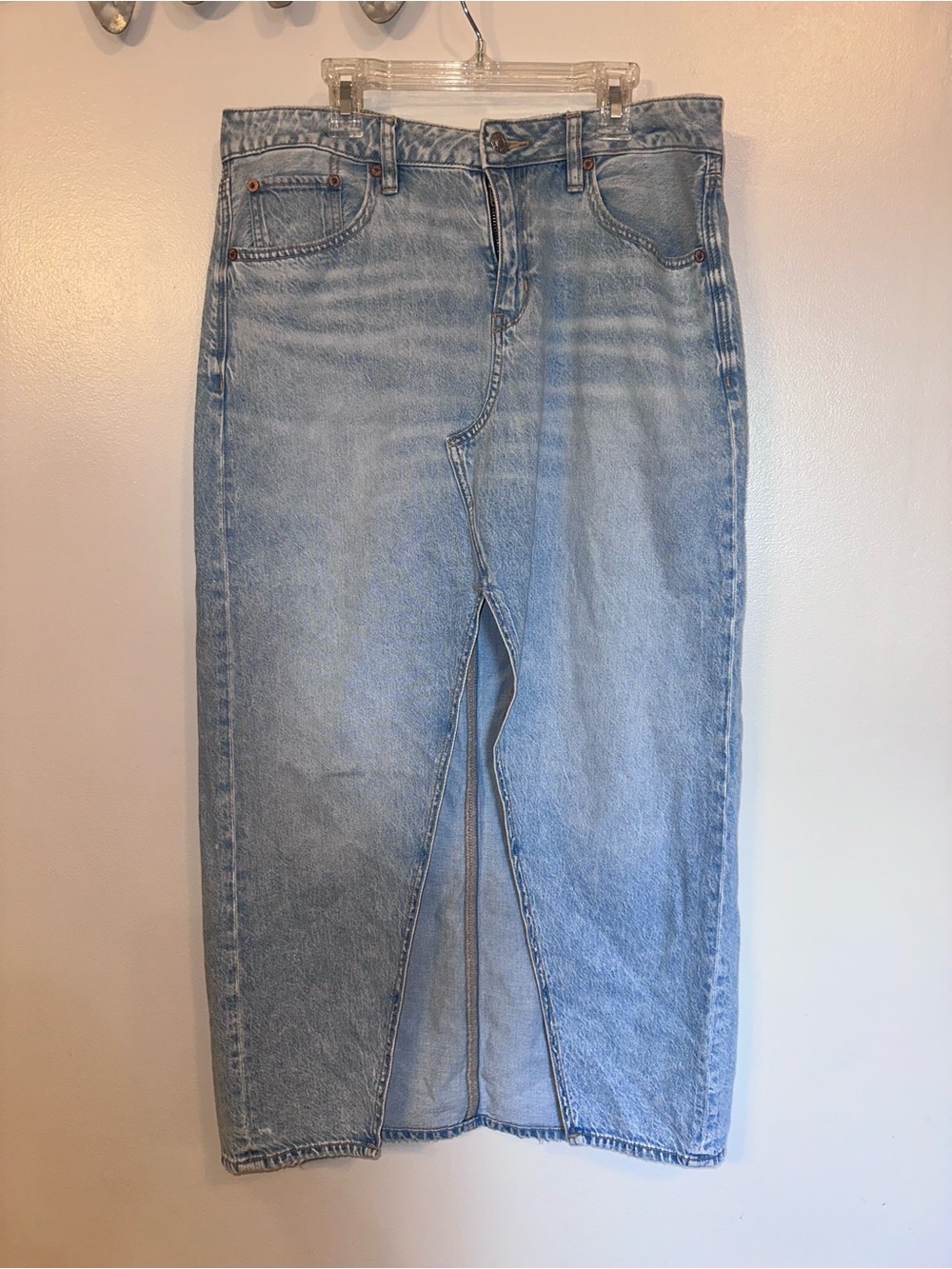 American Eagle Light Wash Denim Lo Rise Maxi Skirt with Front Slit - Women